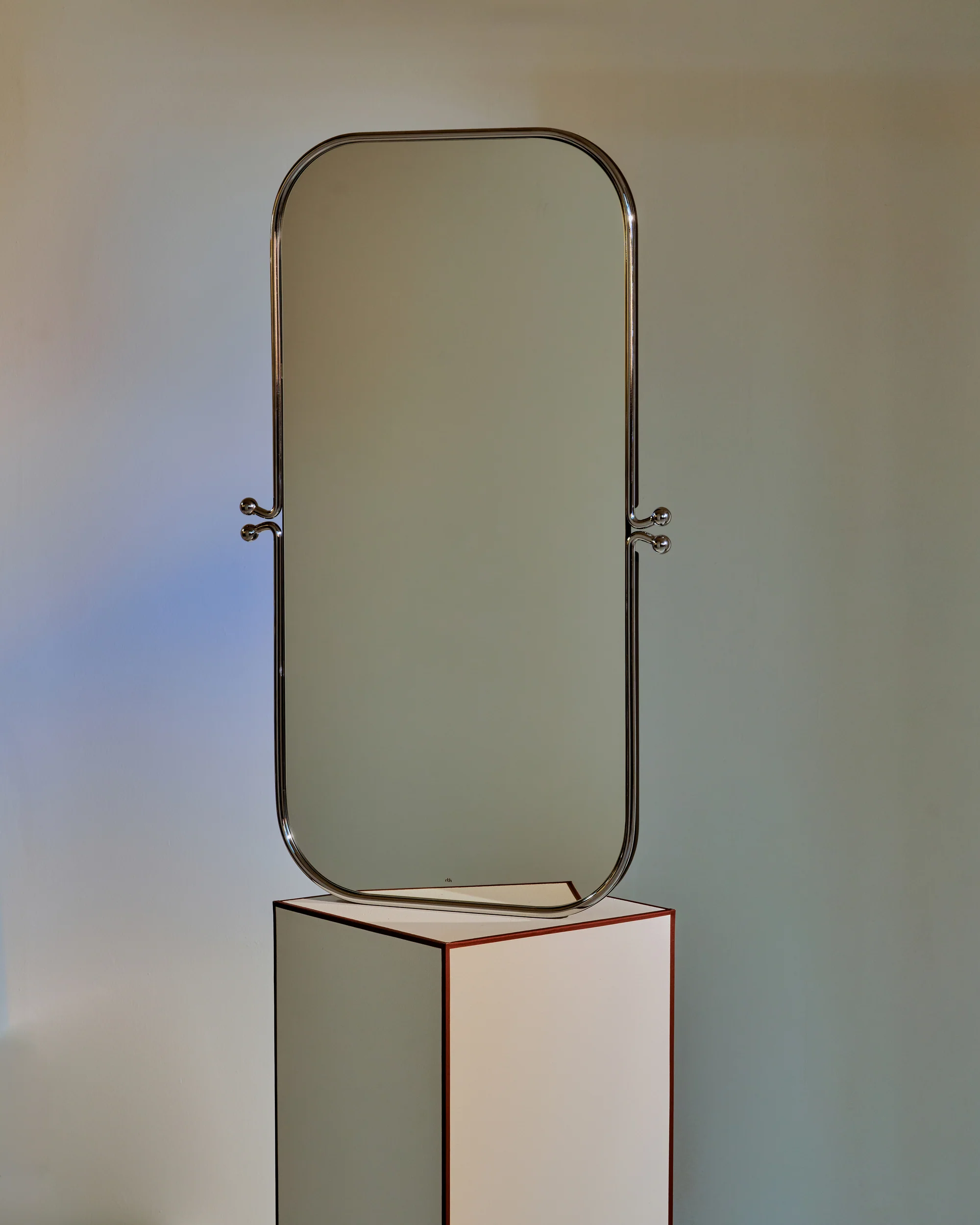 Clasp Mirror - Chrome - Image 8