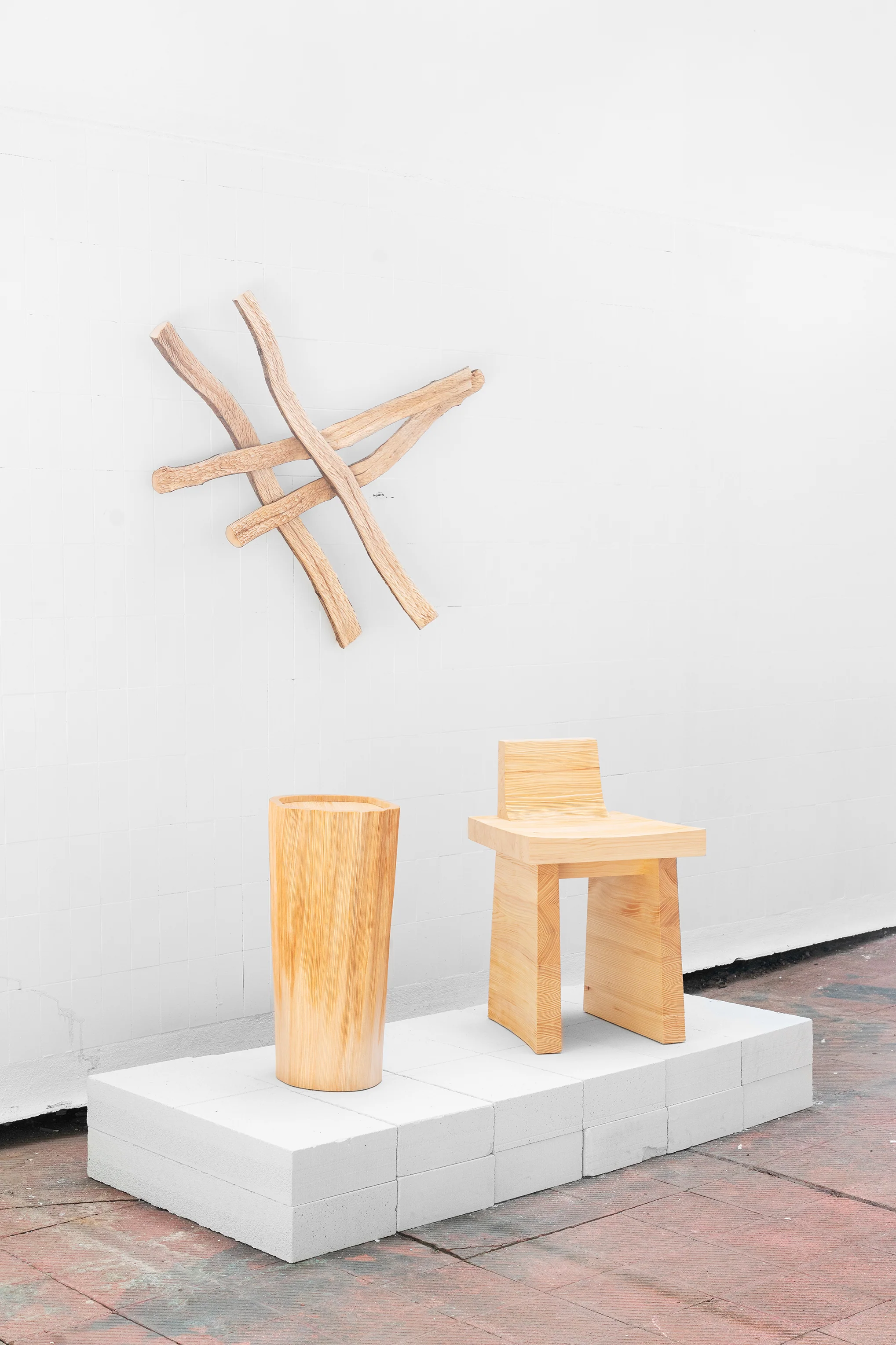 Feather Branch II sculpture - Image 4