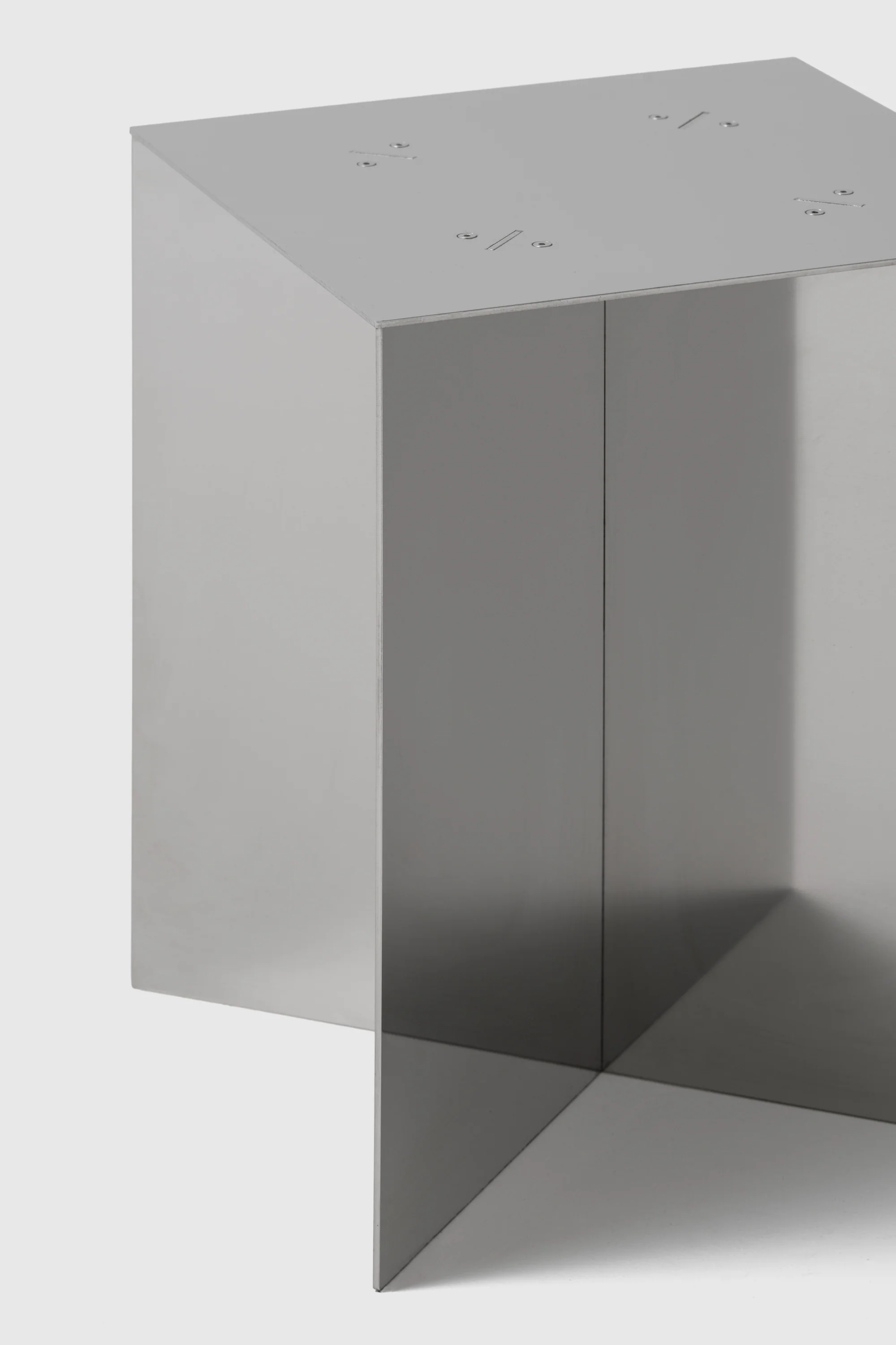 NM07 Stool / Side Table - Image 3