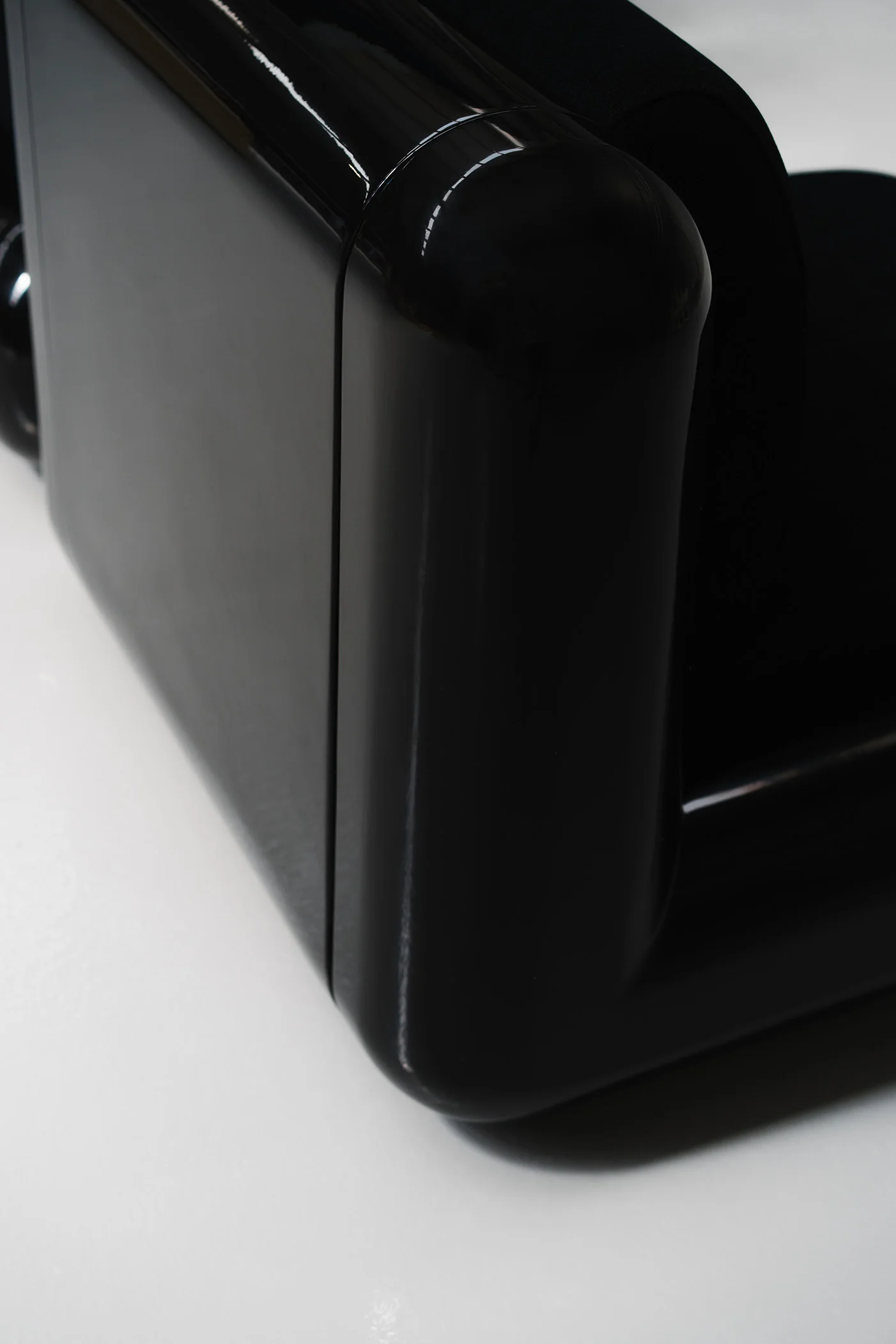 T4 chair - Image 13