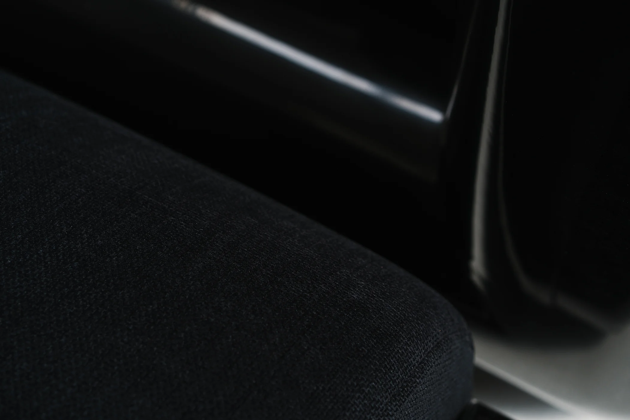 T4 chair - Image 14