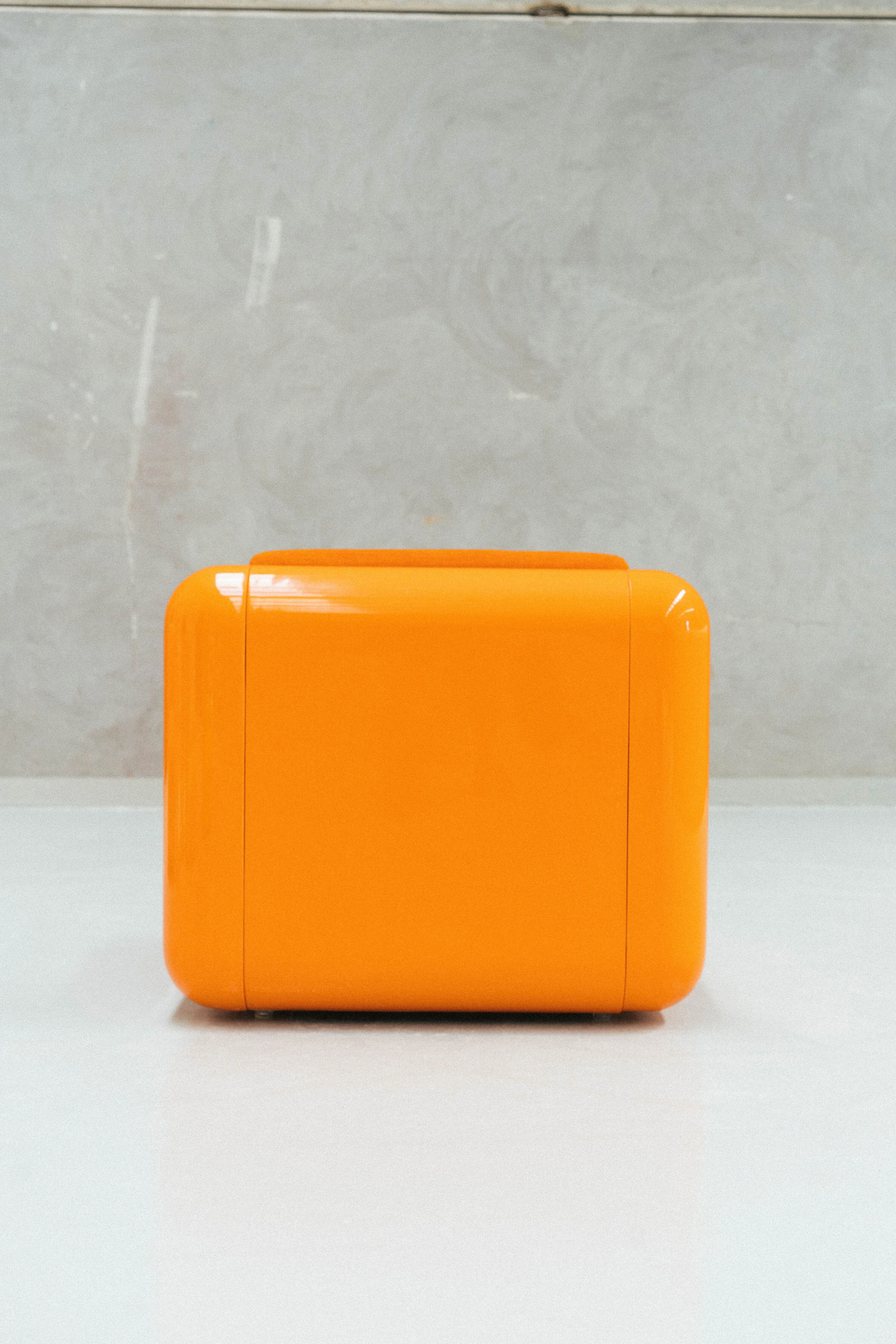 T4 chair - Image 3