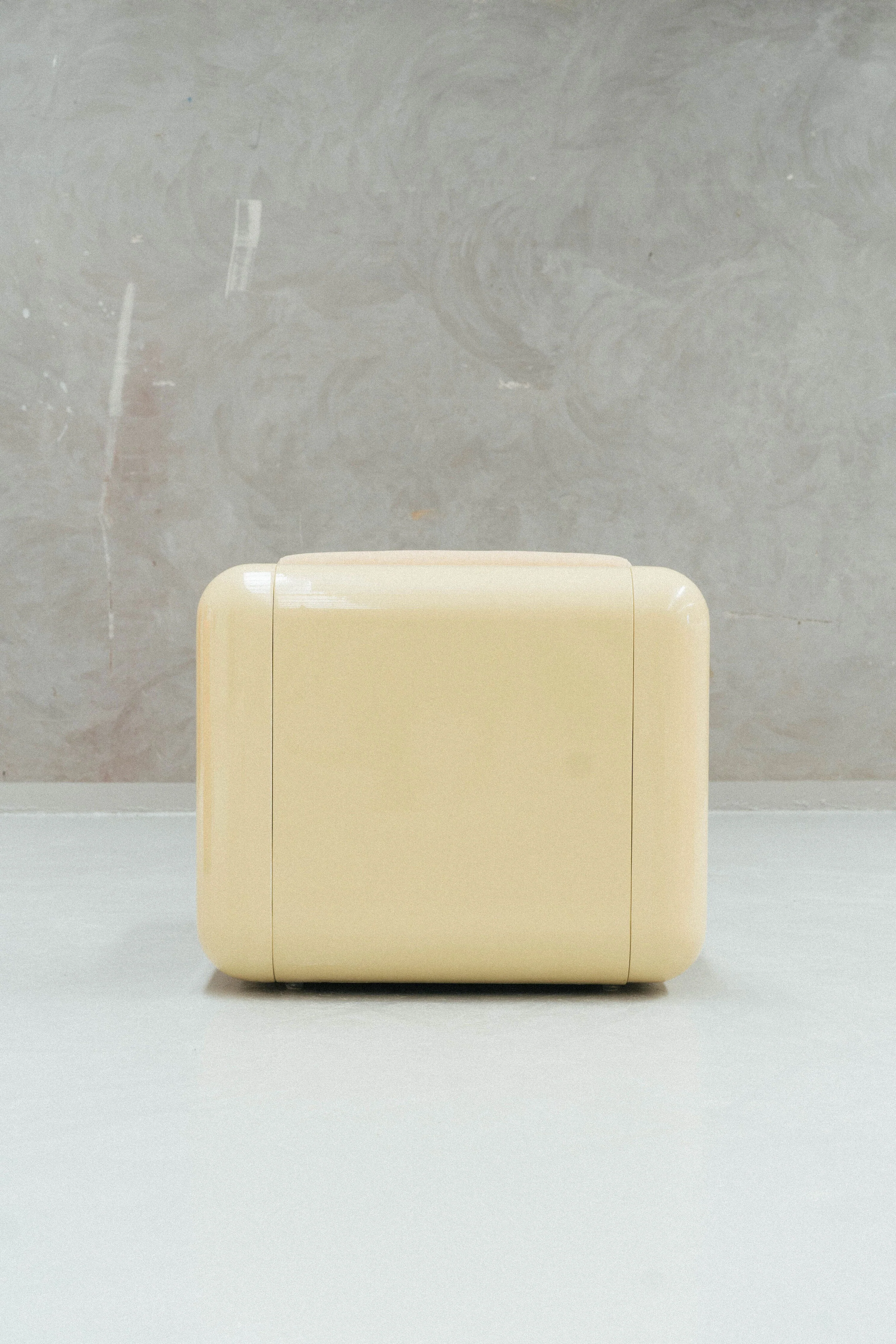 T4 chair - Image 8