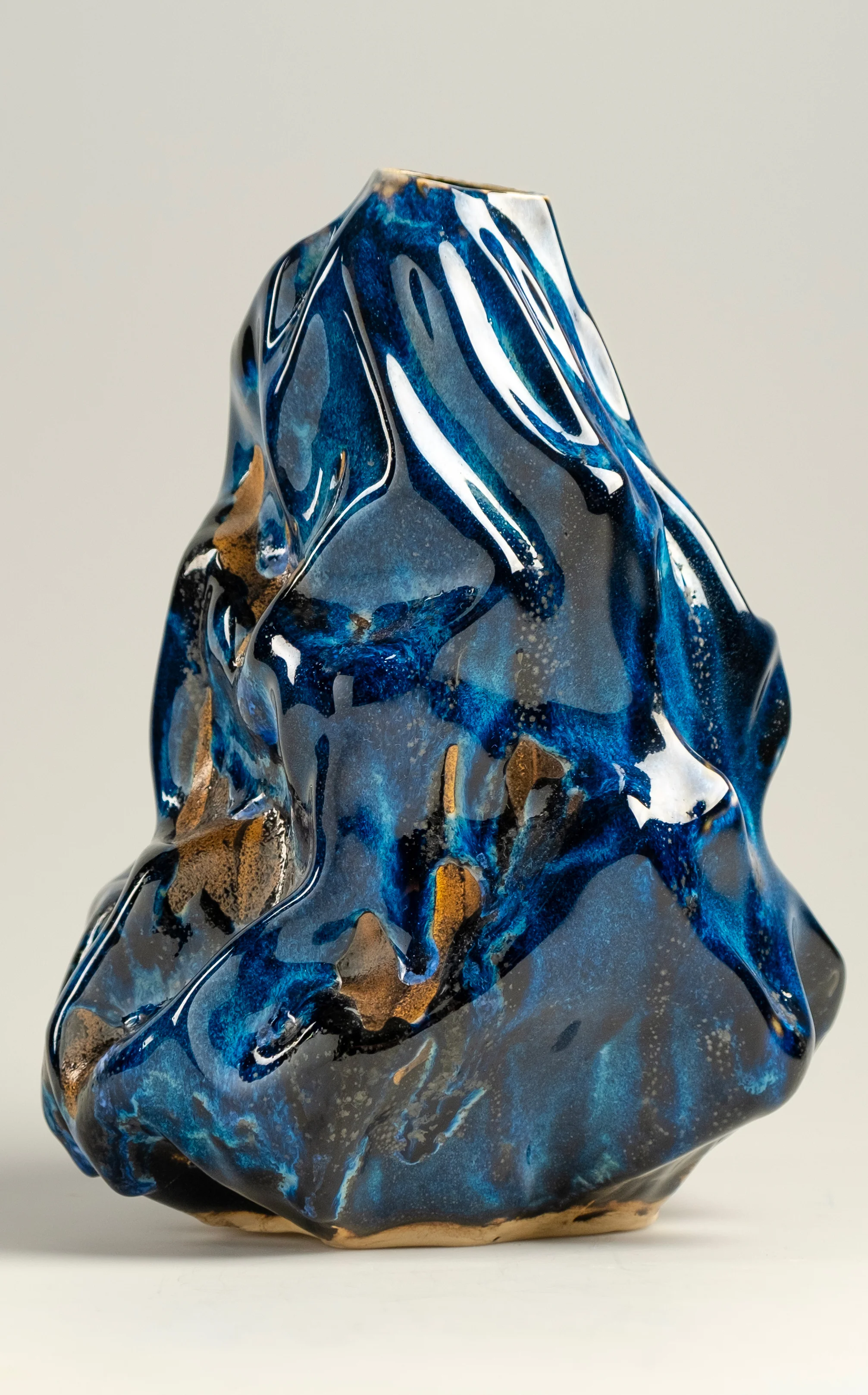 Trashbag vase - Image 4